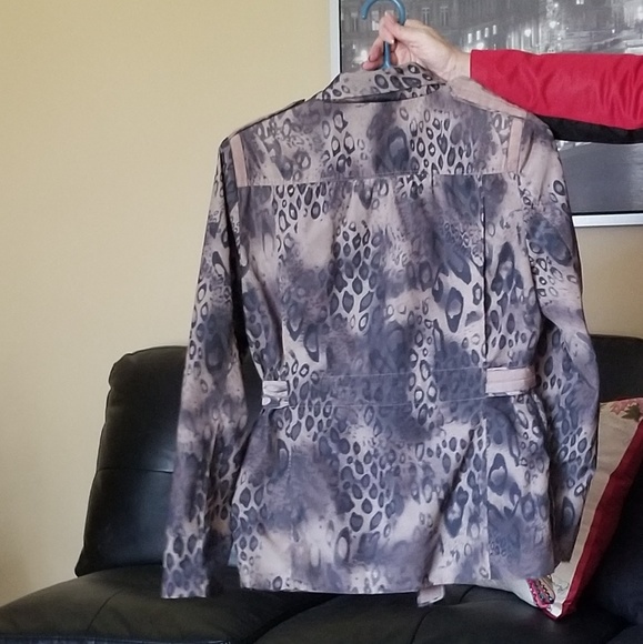 Leopard print light jacket, size S - Picture 2 of 4